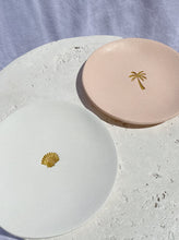 Load image into Gallery viewer, Pink Palm Dish
